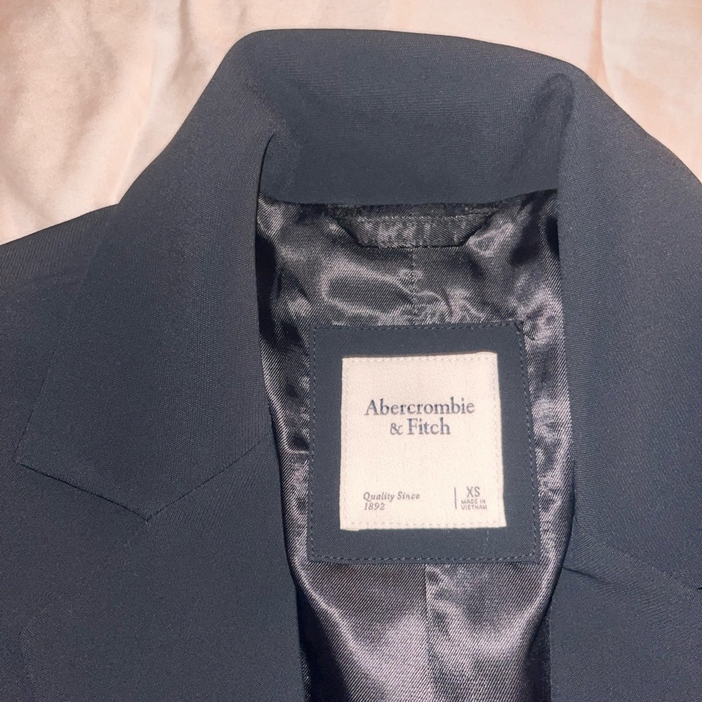 Abercrombie Women’s Single Breasted Blazer